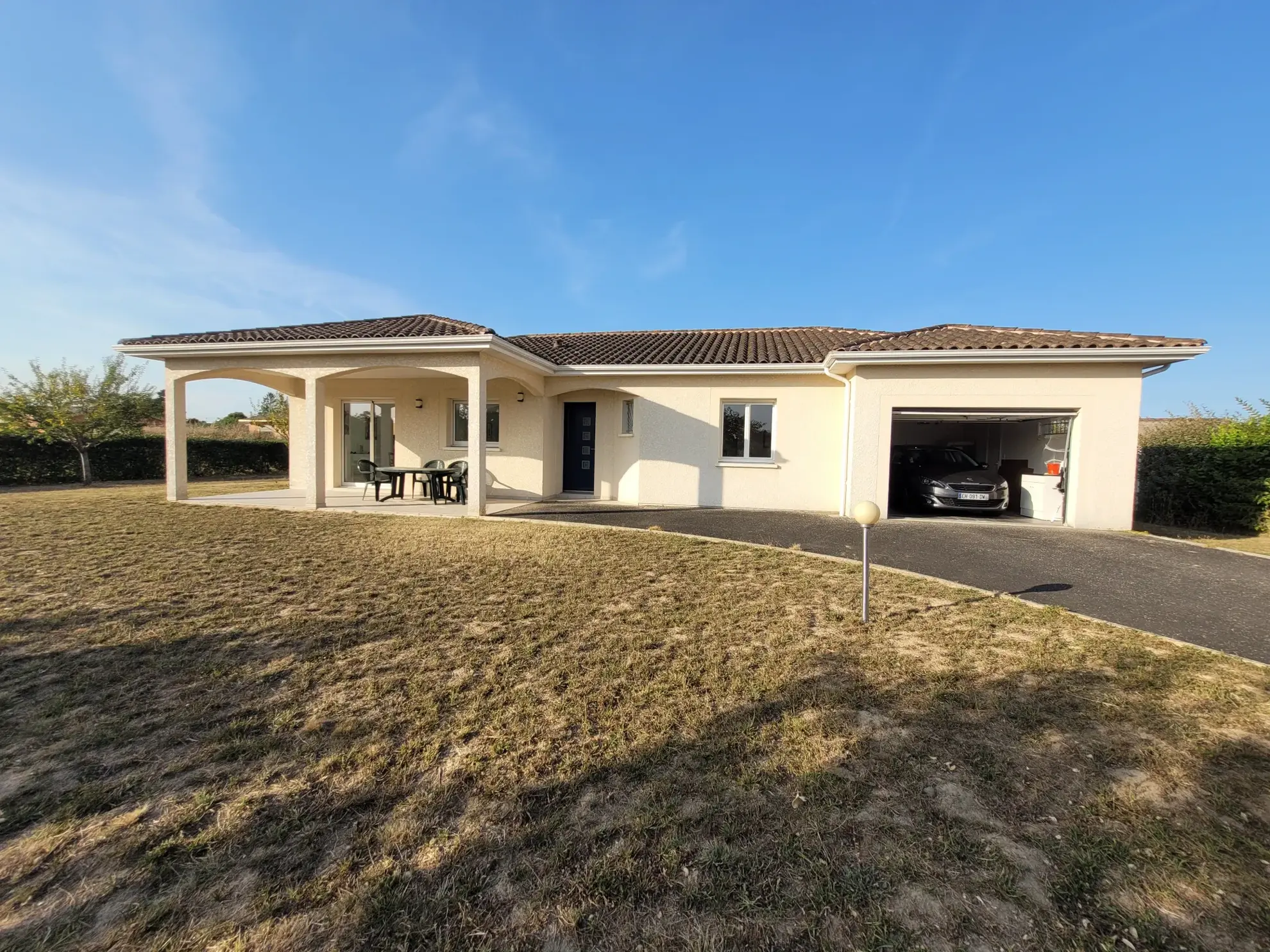 Maison de plain-pied avec 3 chambres à Sainte-Bazeille – Idéalement située et clé en main