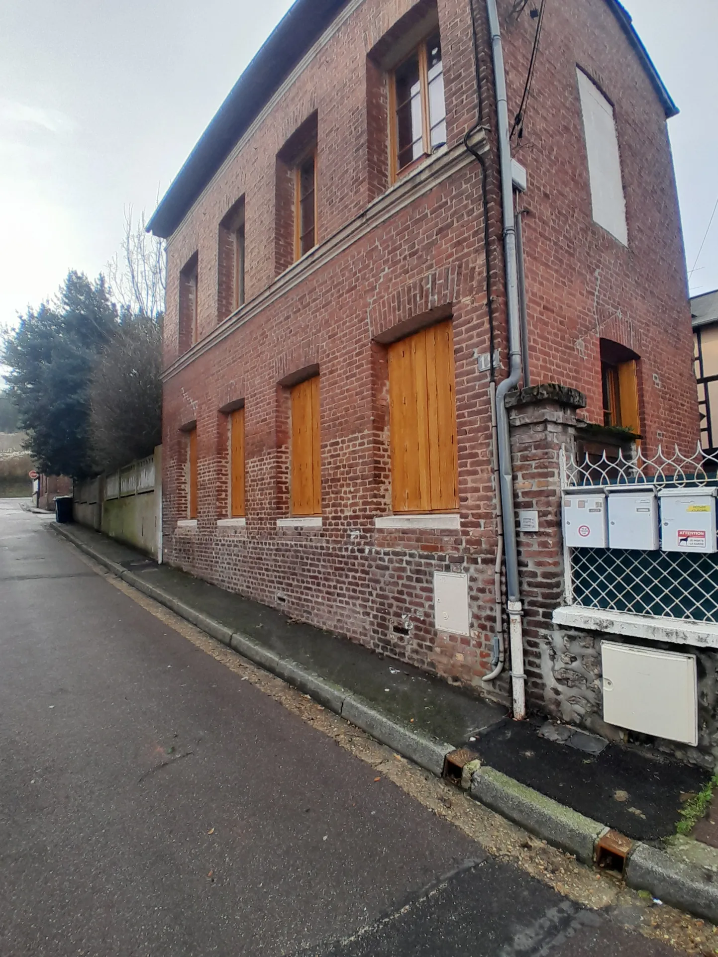 Maison de ville à Elbeuf de 92 m² avec jardin - Achat immobilier