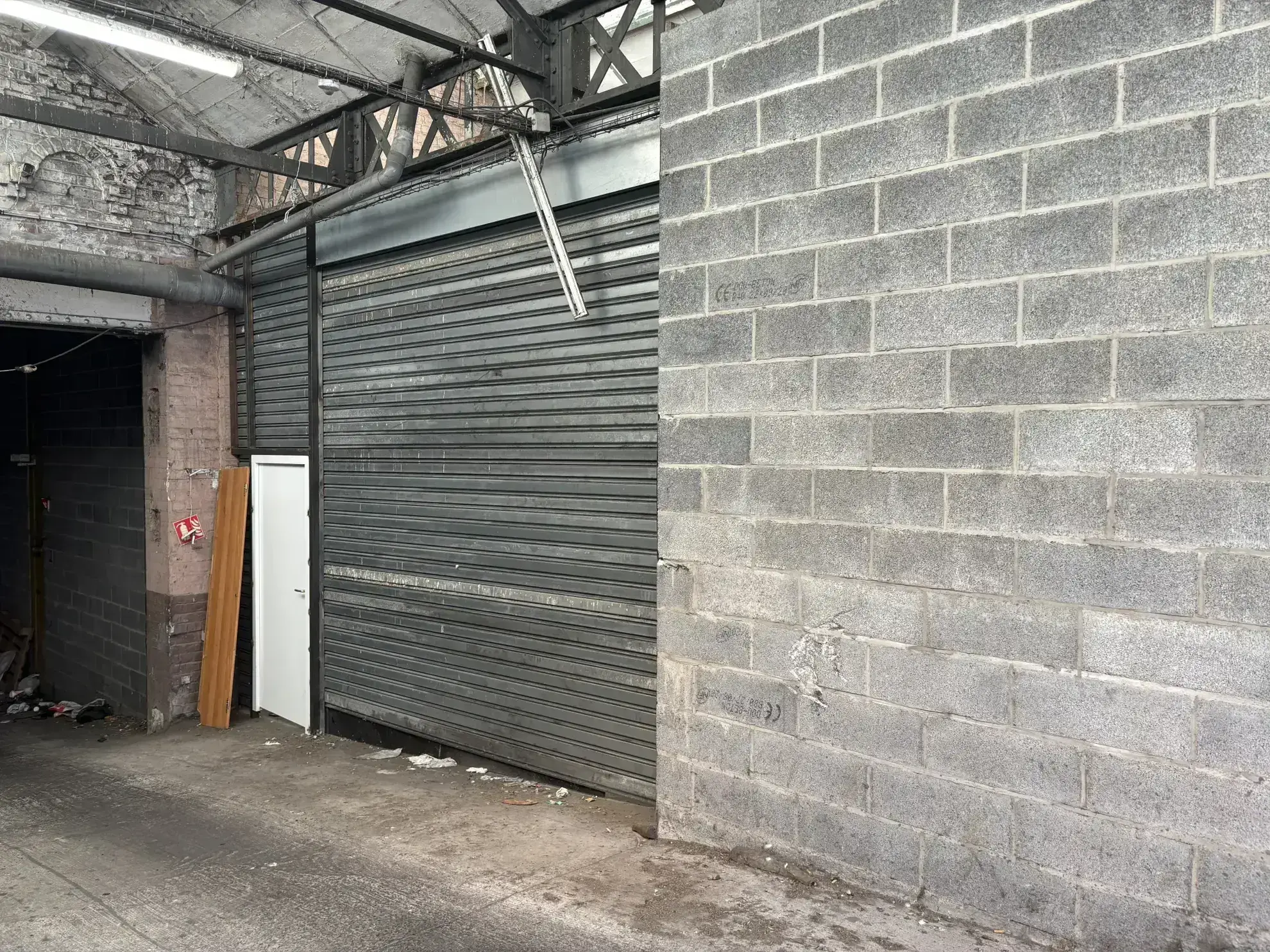 Entrepôt de 264 m² à Roubaix idéal pour stockage ou showroom 