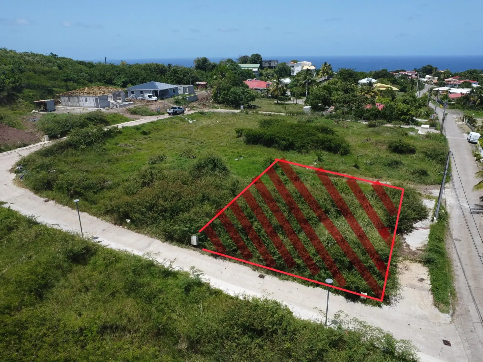 Terrain constructible de 513 m² au MARIN avec vue dégagée 