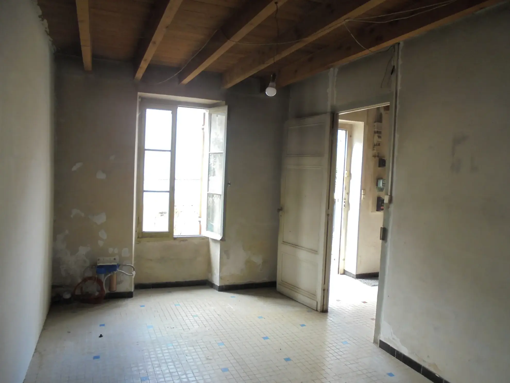 Maison ancienne de 44 m² avec jardin et parking proche de La Réole 