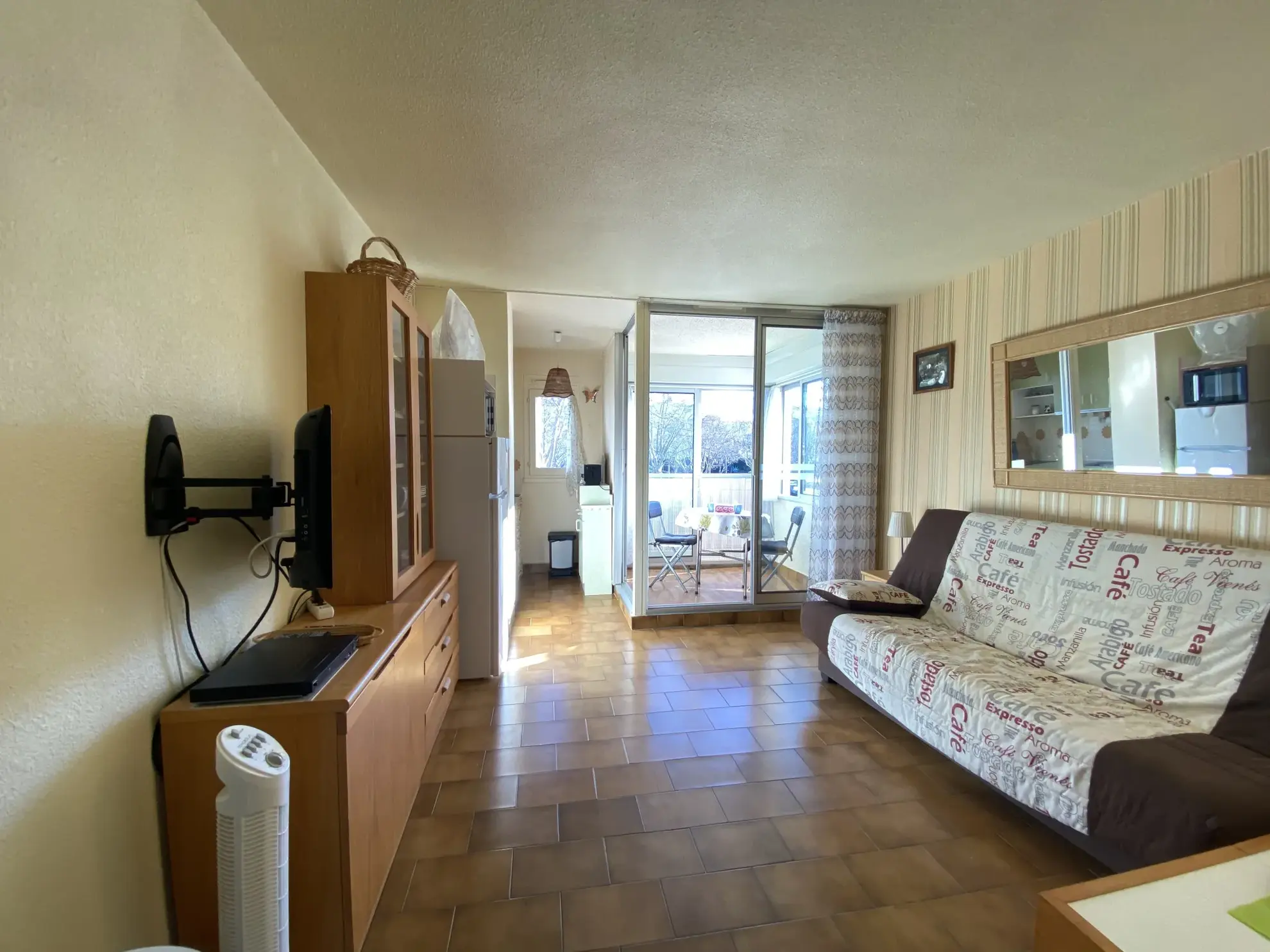 Studio meublé avec piscine et parking à Agde, proche du port et de la plage 