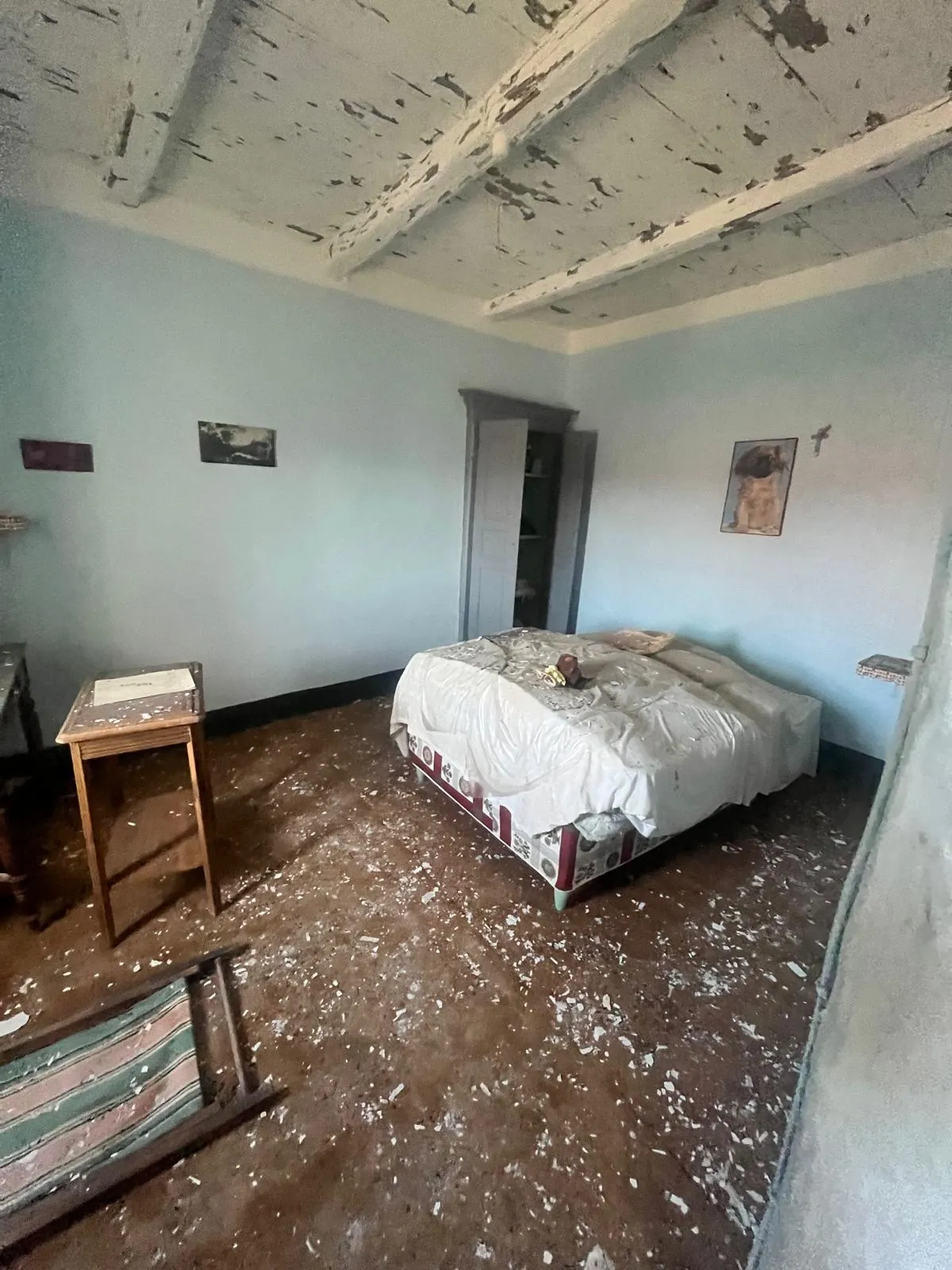 Maison à rénover de 91 m² à Bigorno avec jardin et cave 