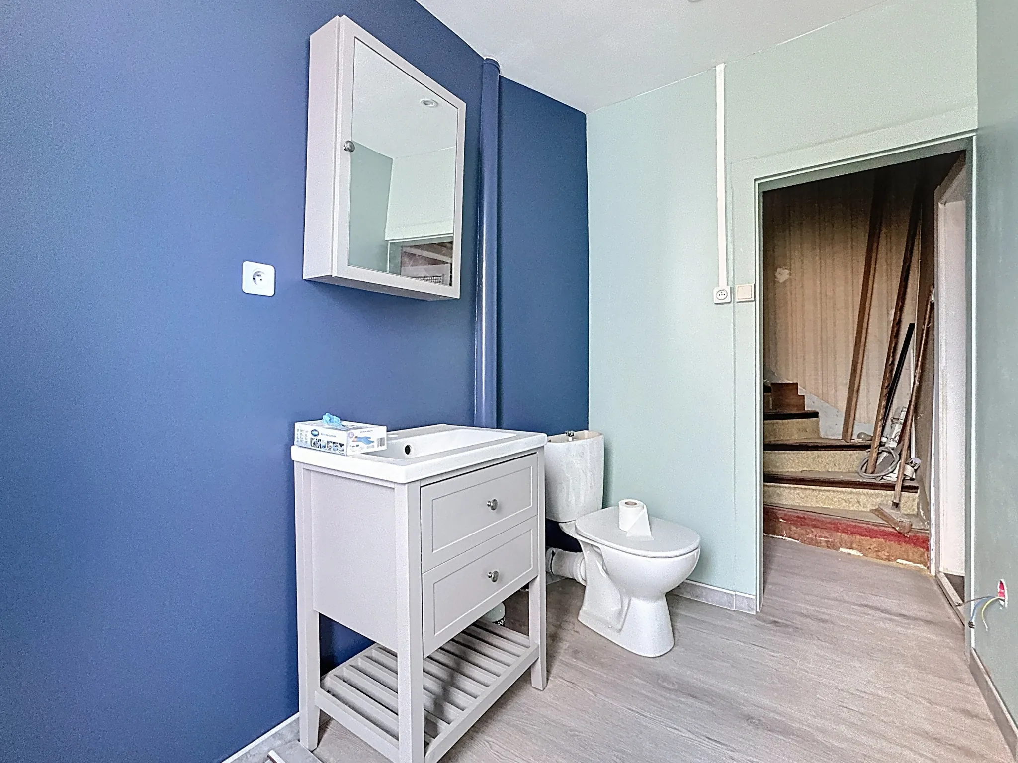 Maison à rénover à Mirecourt avec 2 chambres - Potentiel d'investissement 