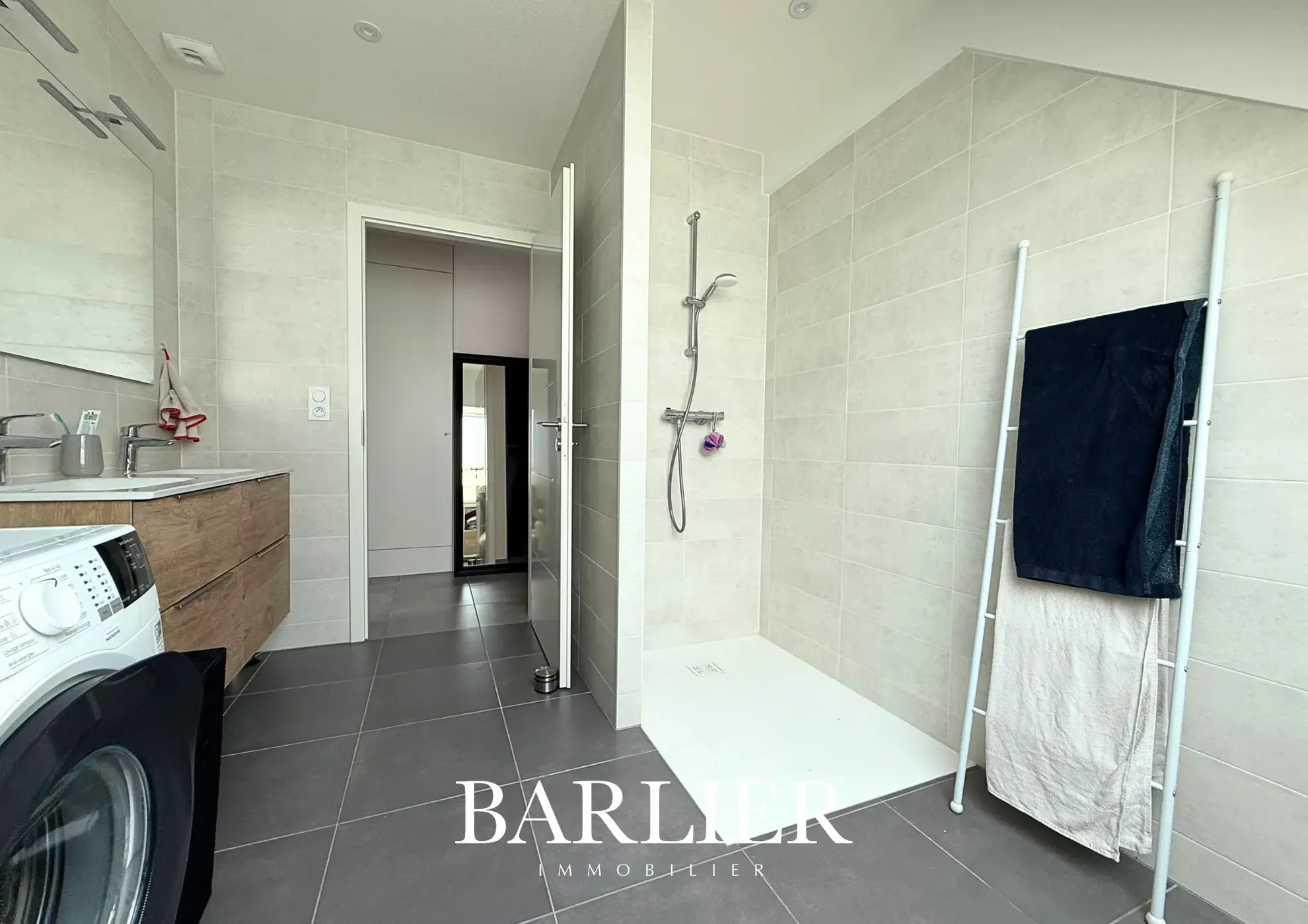 Appartement 3 pièces neuf avec terrasse, parking et garage à Geudertheim 