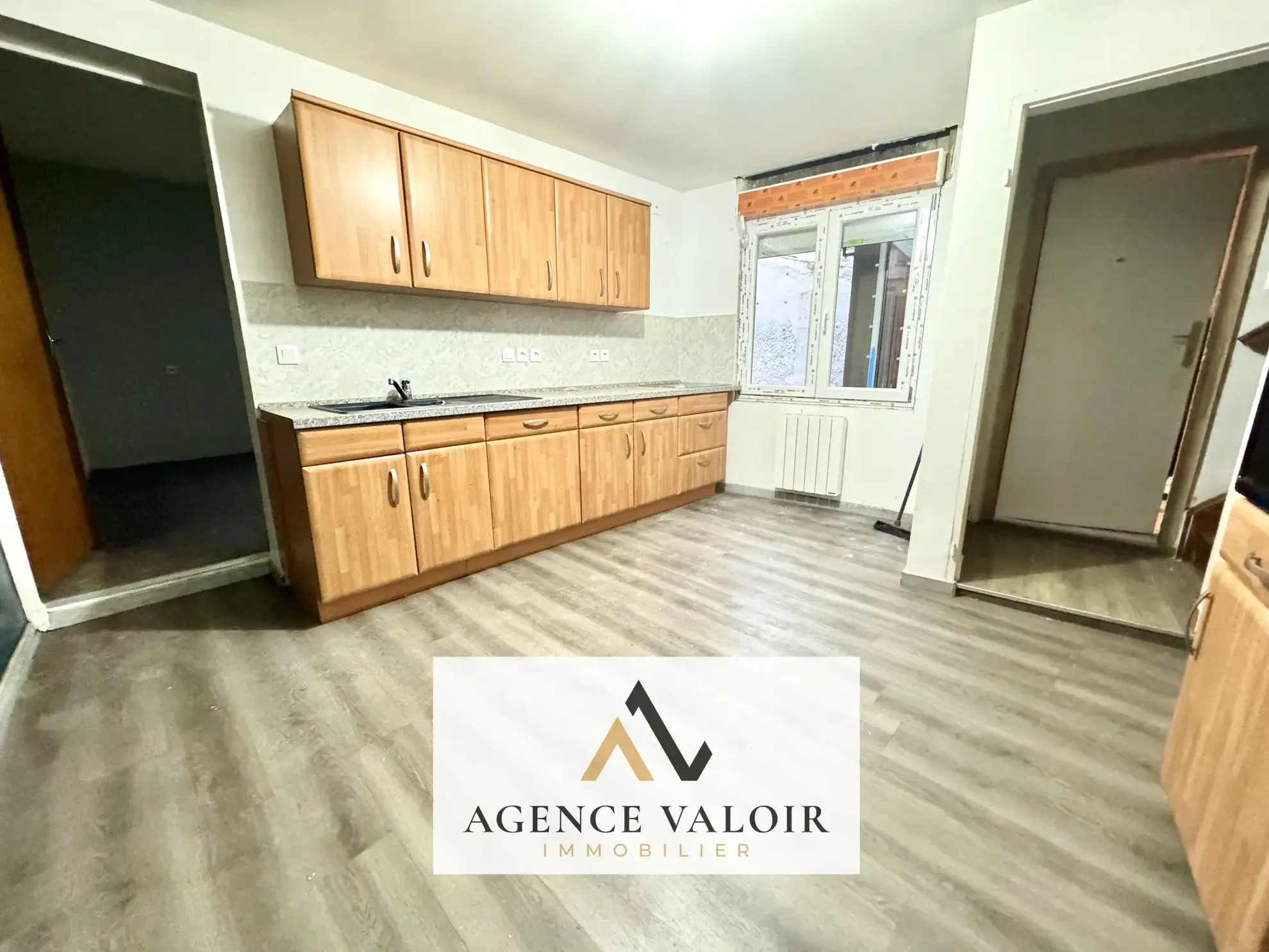 Maison à vendre à Forbach avec 6 chambres, garage et terrasse – Opportunité immobilière