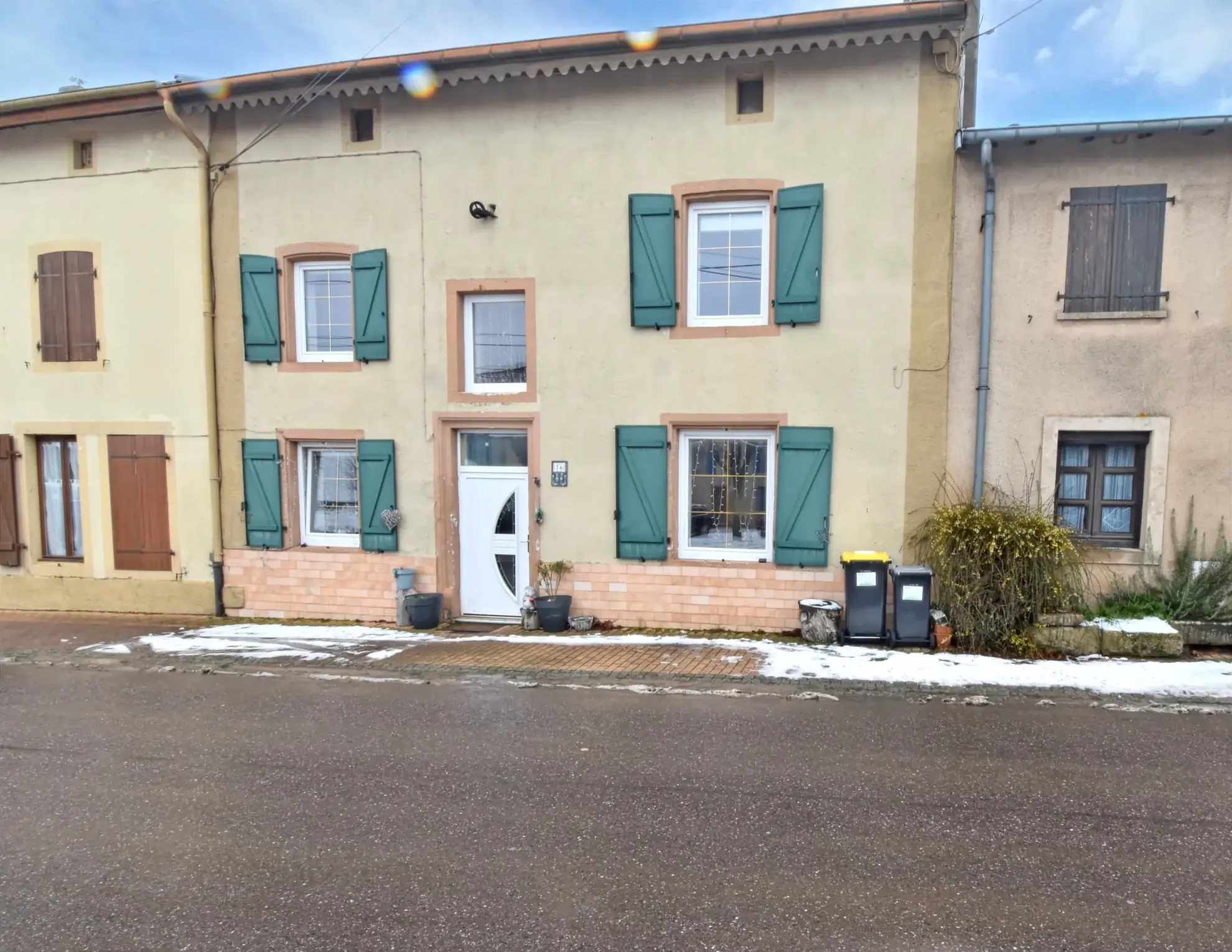Maison de village à vendre à Courcelles-Chaussy avec jardin et cave