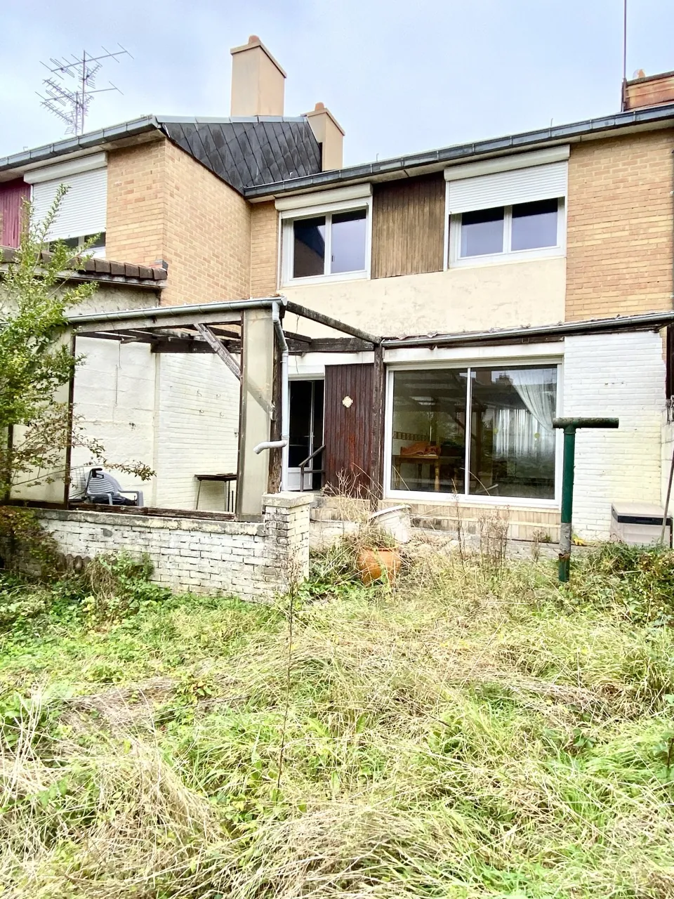 Maison à vendre à Maubeuge avec jardin, garage et 3 chambres - Secteur recherché