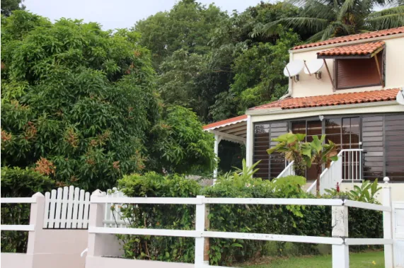 Maison mitoyenne à Ducos avec jardin, terrasse, parking et 3 chambres 
