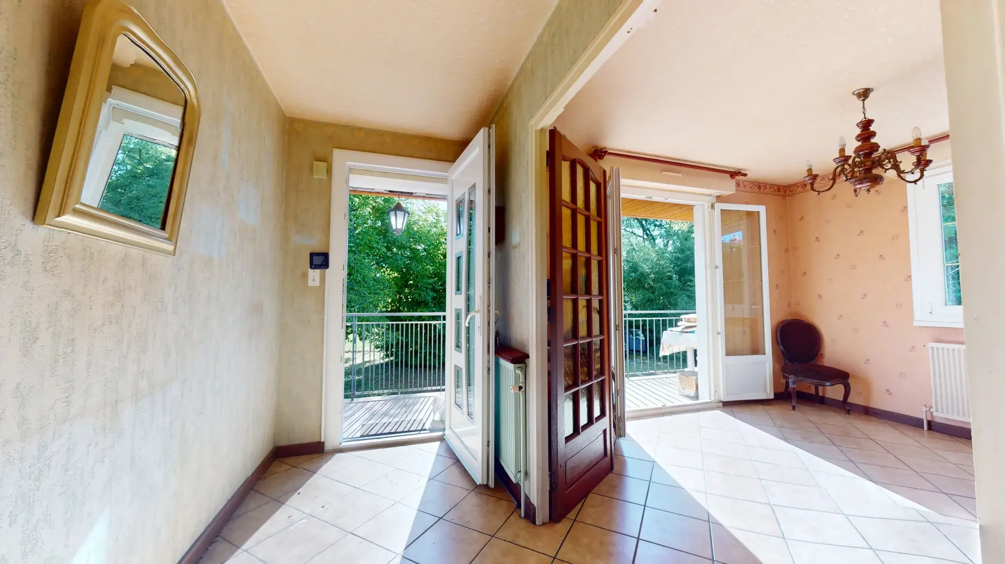 Maison à rénover de 87 m² à Izier proche Dijon avec jardin et garage 