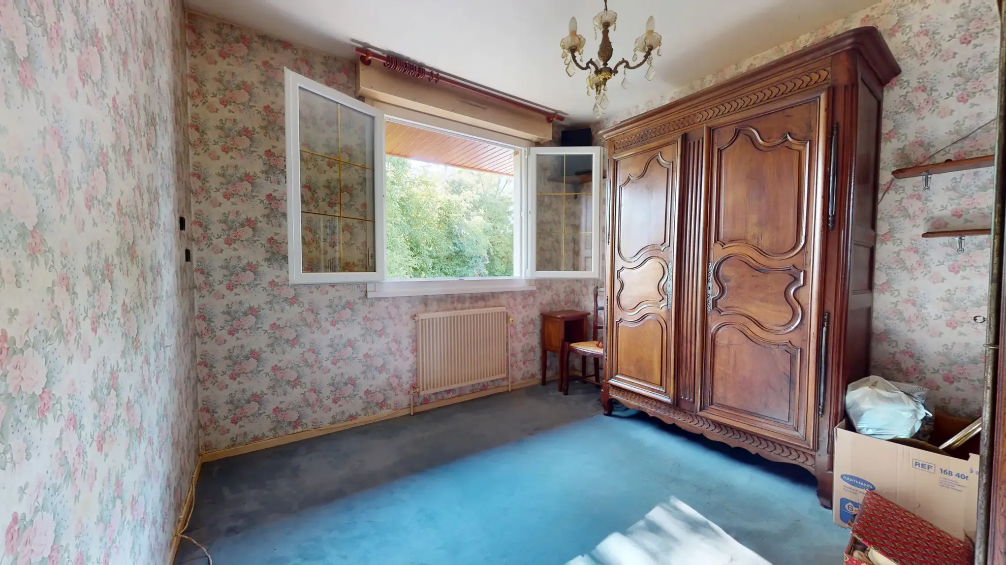 Maison à rénover de 87 m² à Izier proche Dijon avec jardin et garage 