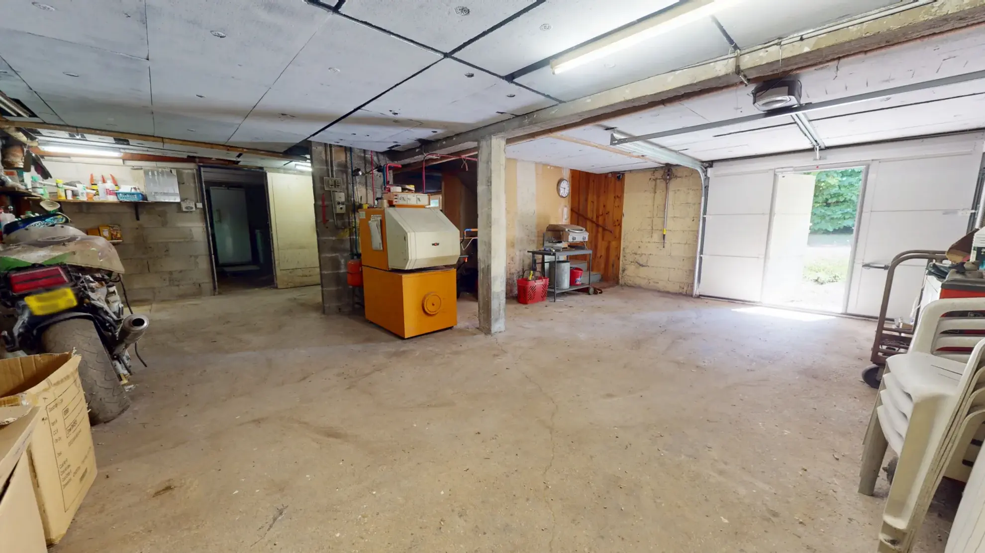 Maison à rénover de 87 m² à Izier proche Dijon avec jardin et garage 