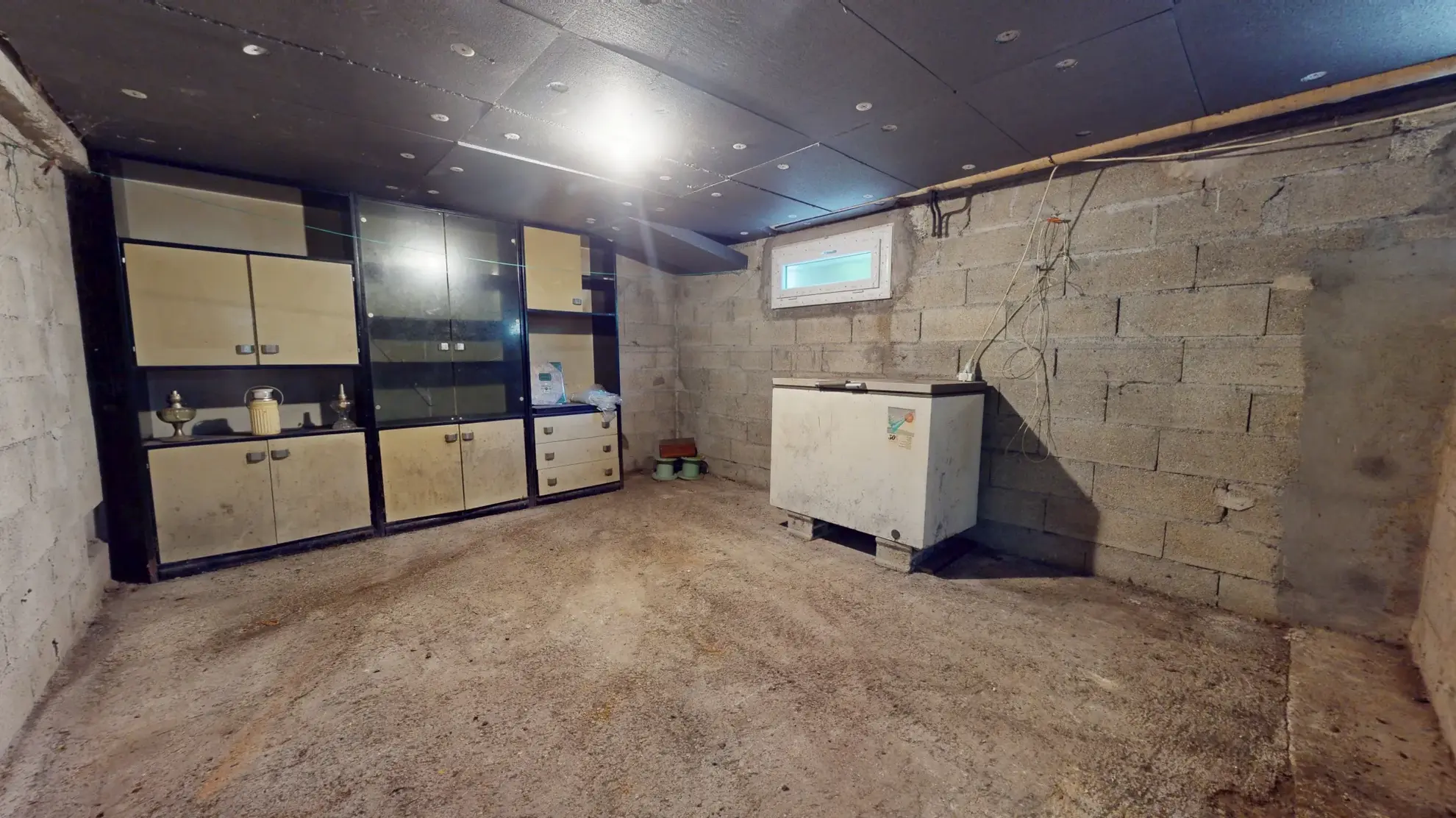 Maison à rénover de 87 m² à Izier proche Dijon avec jardin et garage 