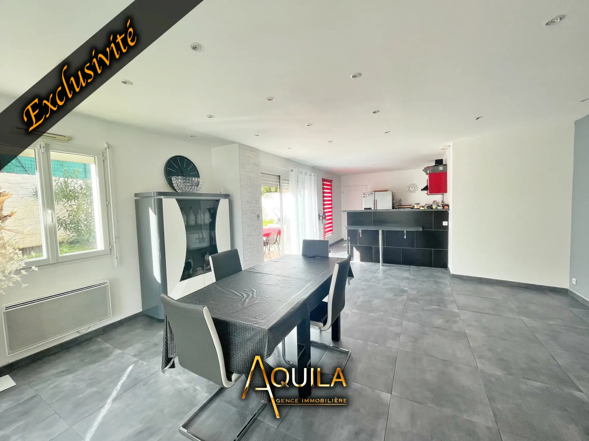 Villa de plain-pied lumineuse avec piscine et panneaux solaires à Maureilhan 