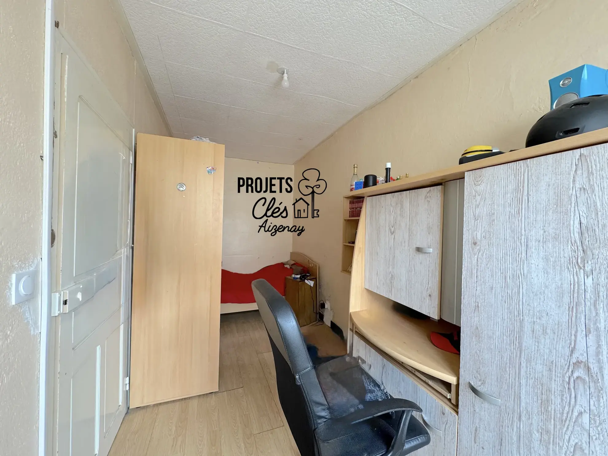 Maison en pierre à Maché avec grenier aménageable et garage - Opportunité à saisir 