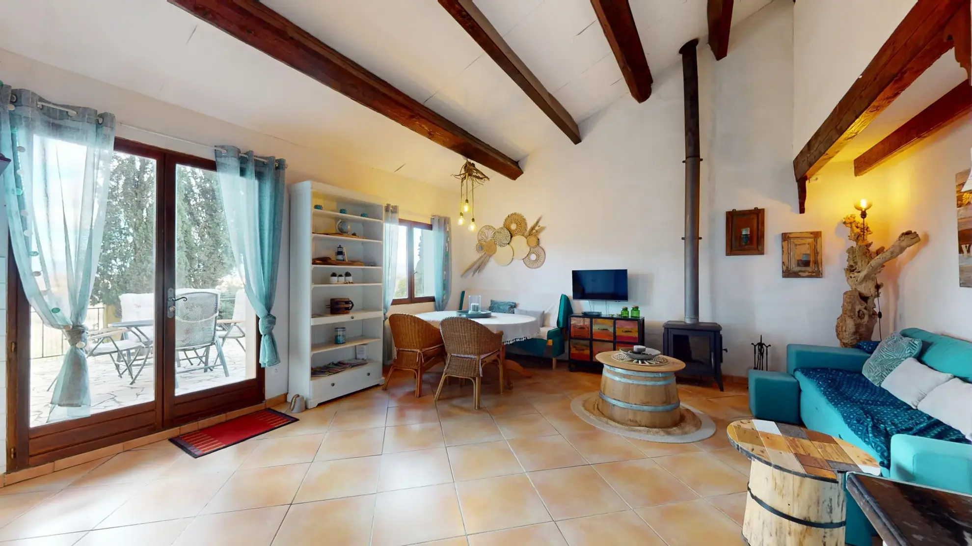 Maison de village en pierres avec vue panoramique à Escales dans les Corbières 