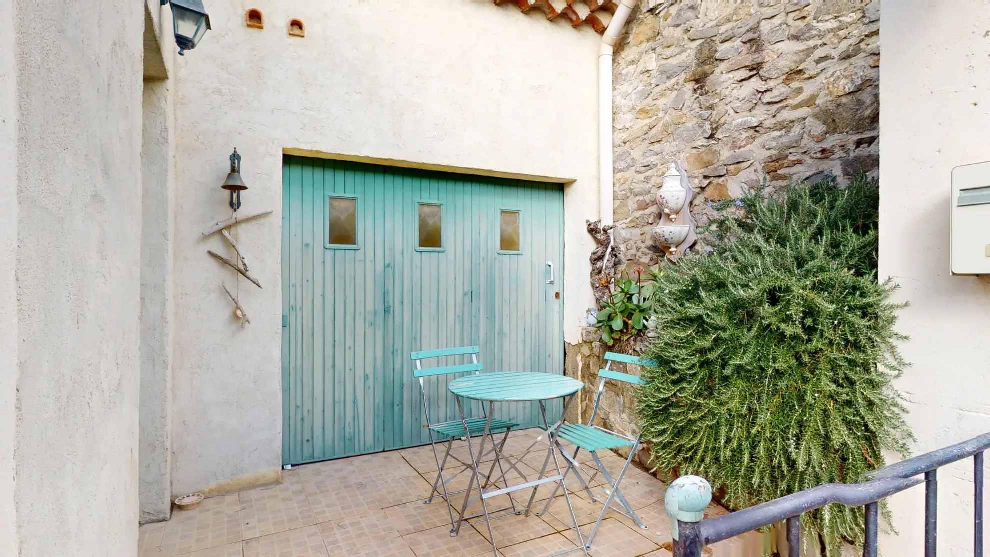Maison de village en pierres avec vue panoramique à Escales dans les Corbières 