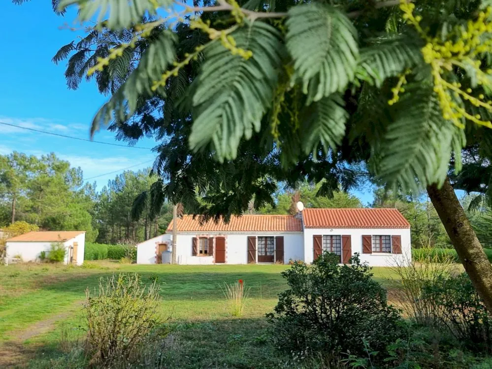 Longère authentique de 96 m² avec jardin et accès forêt à Saint Jean de Monts