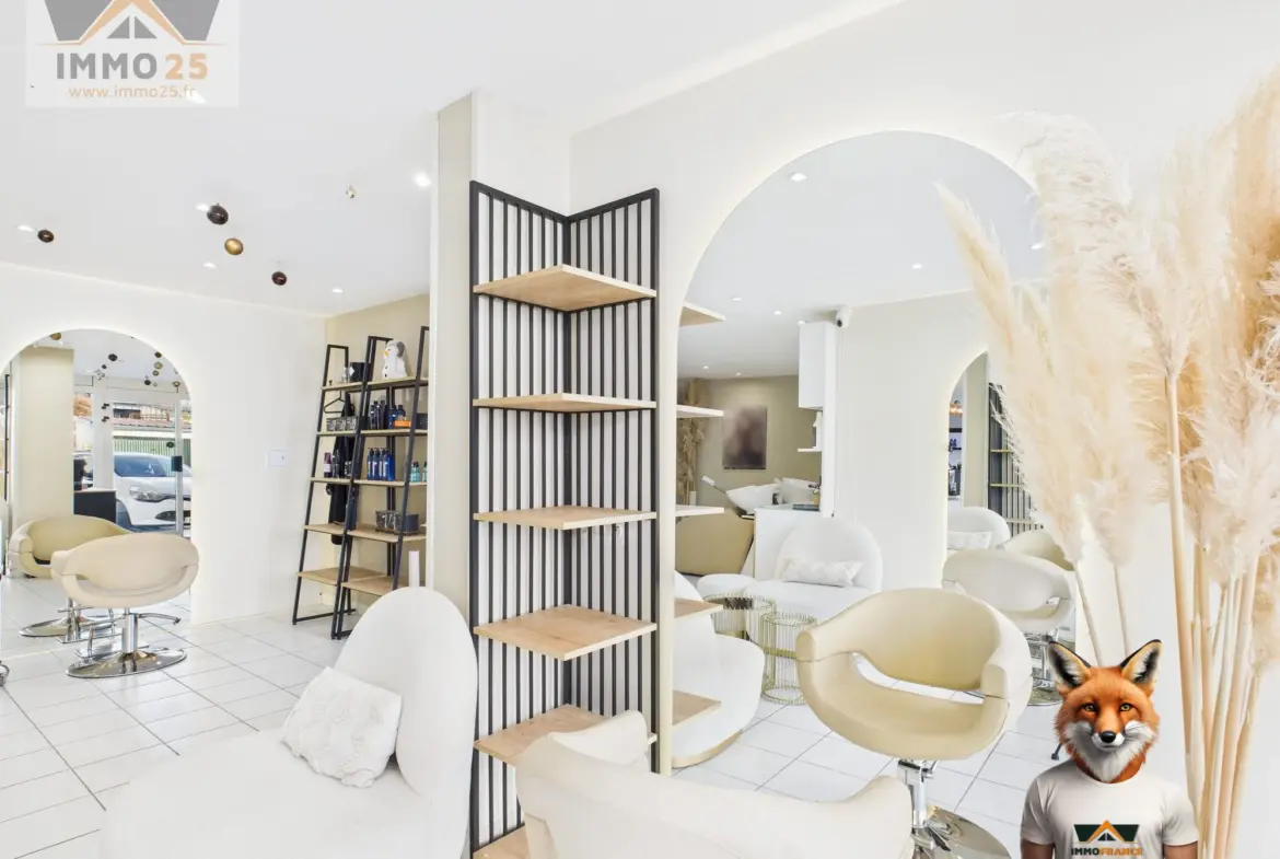 Fonds de commerce pour salon de coiffure lumineux à Morteau en vente 