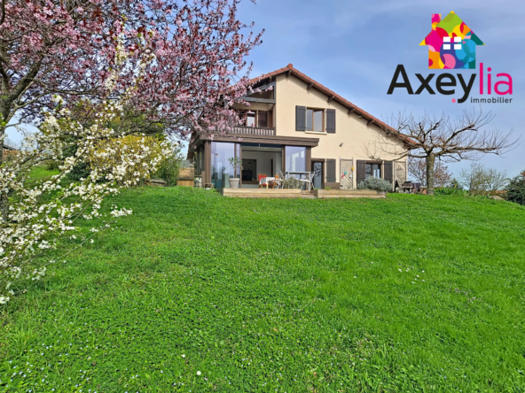 Maison familiale avec grand terrain à Ambierle - Vue exceptionnelle