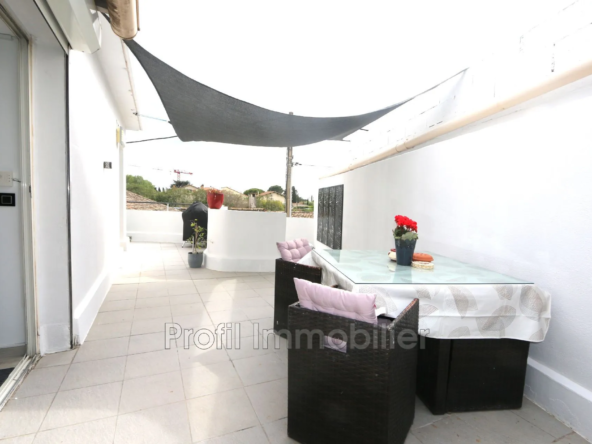 Appartement lumineux avec terrasse de 35 m² à Marsillargues, idéal résidence secondaire