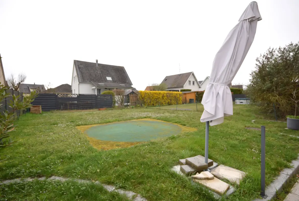 Maison jumelée de 95 m² à Kingersheim avec jardin et garage 