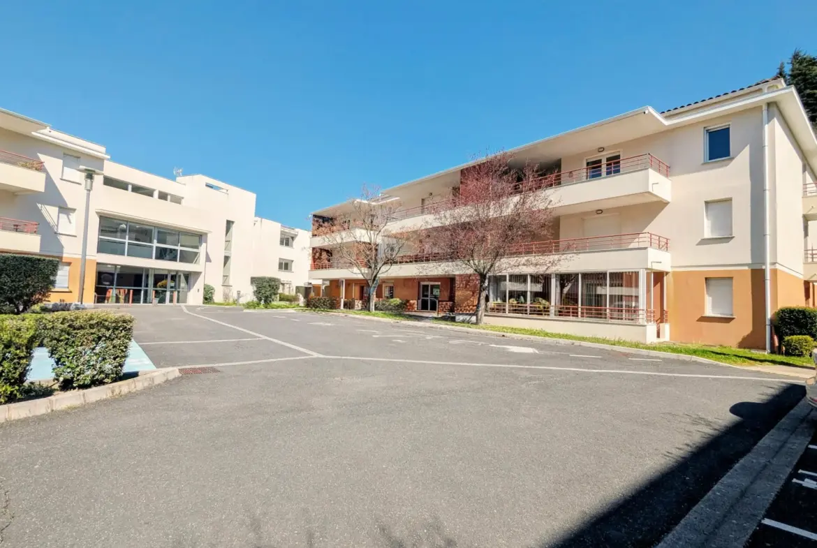 Appartement T3 en Rez-de-Chaussée avec Terrasse à Lamalou-les-Bains 