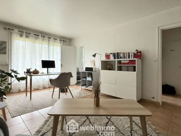 Bureaux à Vendre de 43 m² à Sucy-en-Brie proche RER A