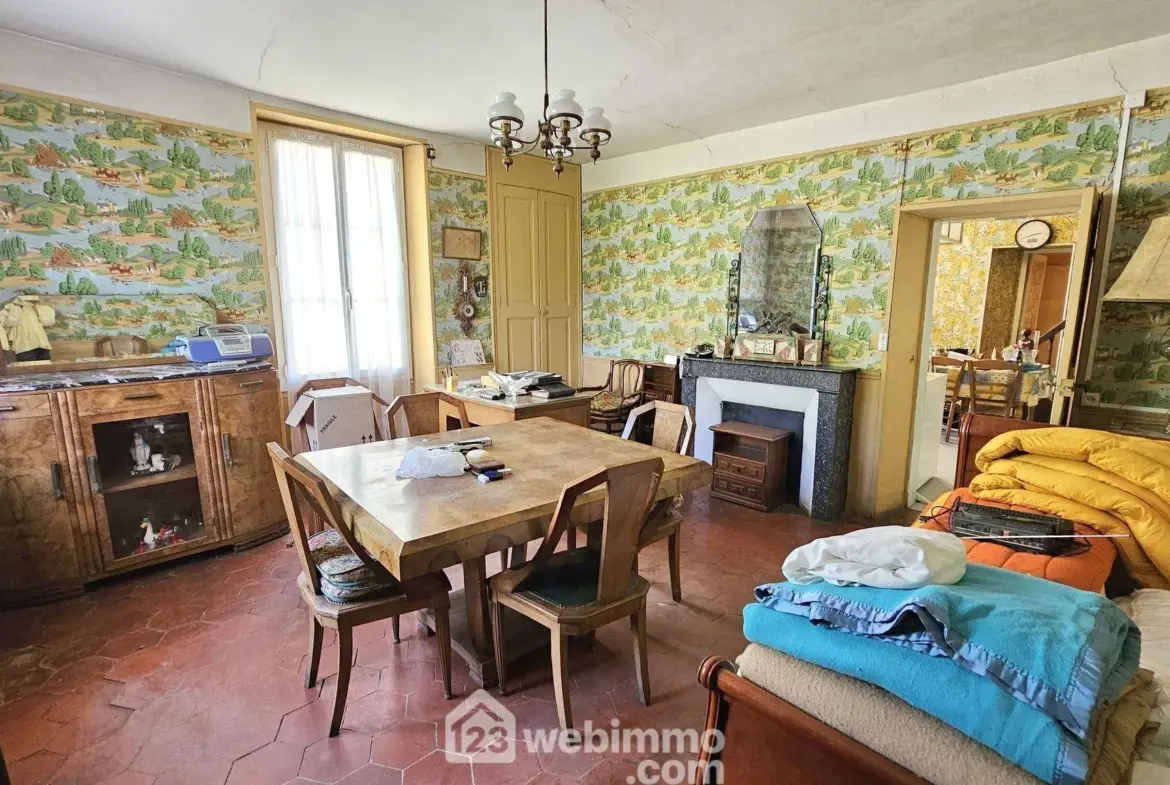 Maison en pierre de 90 m² à Milly-la-Forêt avec dépendances et jardin clos 