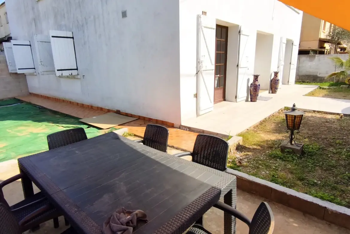 Rez-de-jardin à vendre à Lunel - 4 pièces, 92 m², jardin piscinable 
