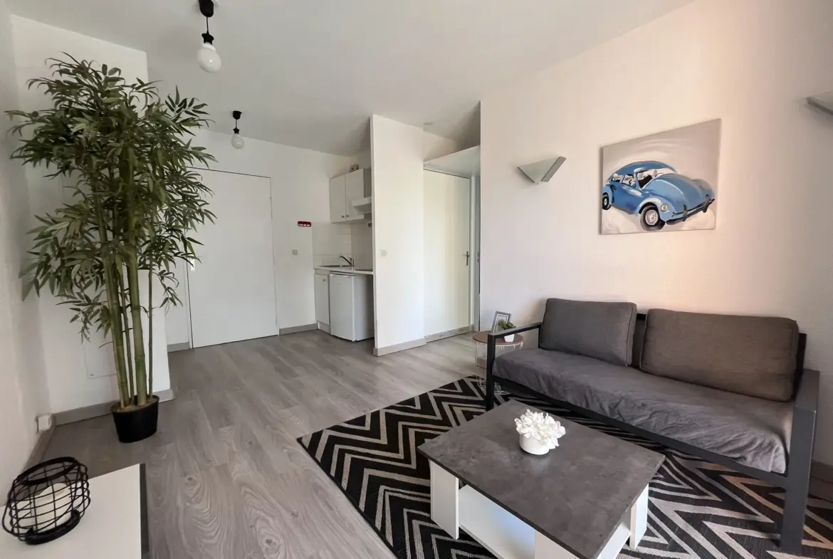 Appartement 2 pièces avec balcon et parking dans le Domaine des Grands Pins à Saint-Raphaël 