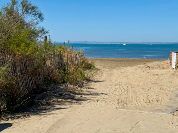 Studio cabine à vendre avec parking et terrasse proche mer au Grau-du-Roi
