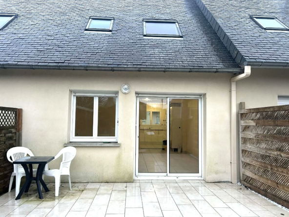 Duplex T3 à Lannilis avec terrasse, jardin et stationnement au calme