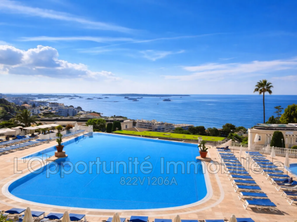 À vendre duplex 3 pièces avec vue mer à Cannes - résidence avec piscine