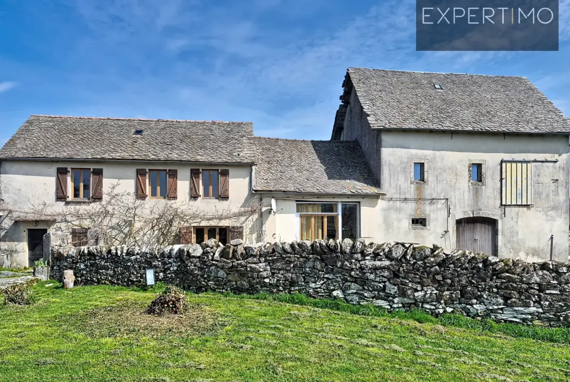 Maison de 130 m² avec 4 chambres et terrain à Alrance, project aménageable 