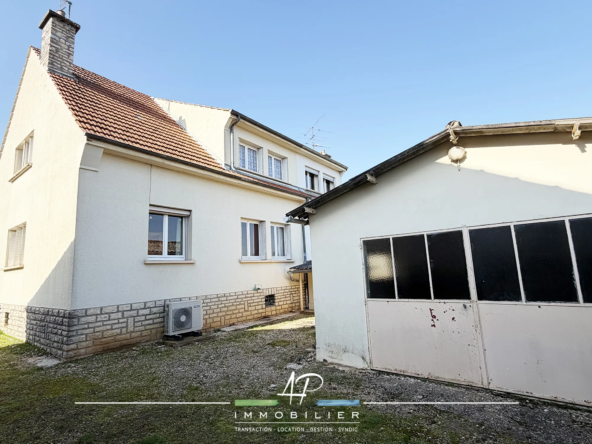 Maison à rénover avec piscine et potentiel d'extension à Gevrey-Chambertin