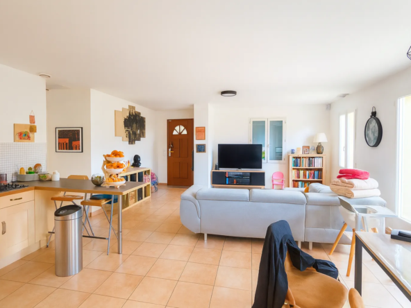 Maison indépendante T3 de 74 m² avec terrasse et jardin à Pouzols-Minervois