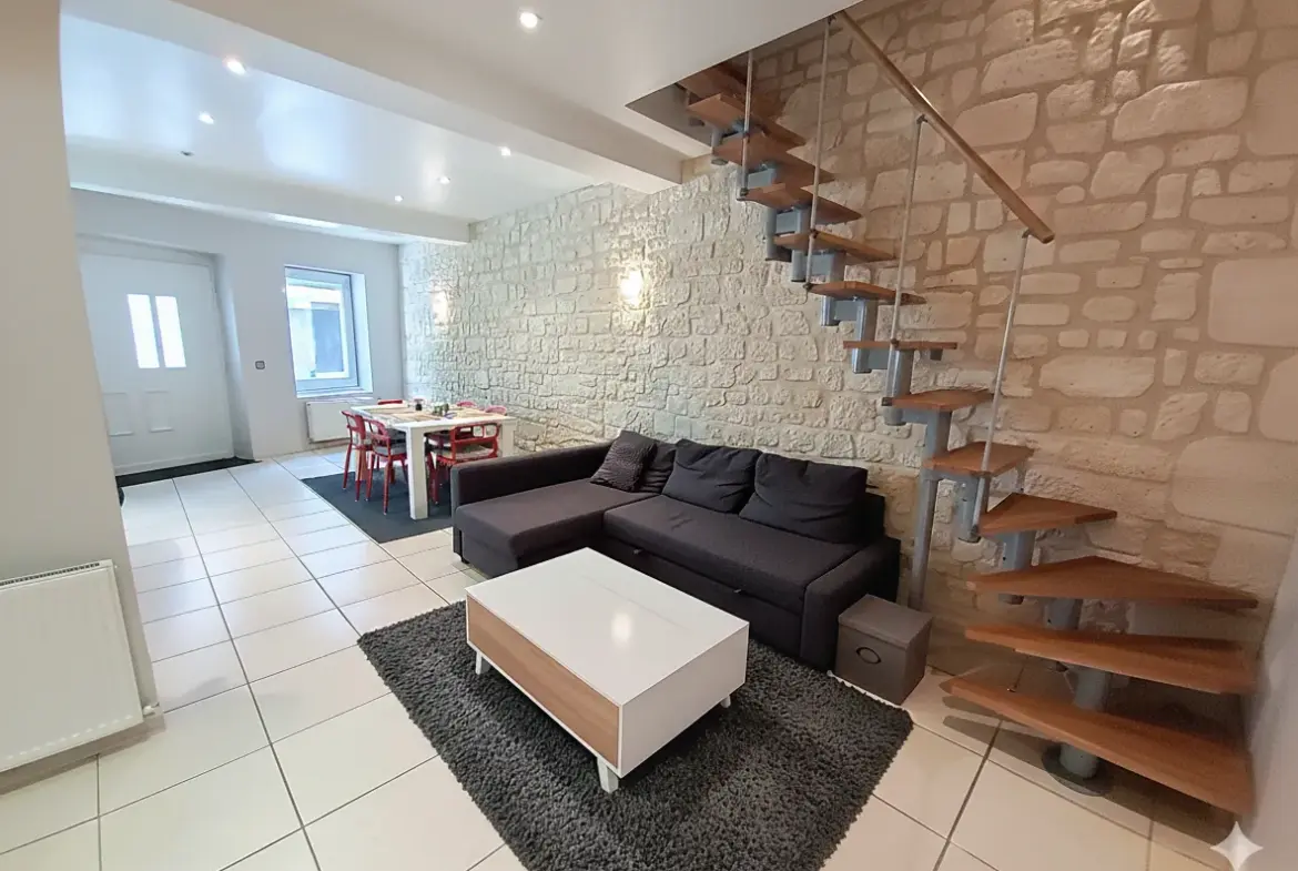 Maison de village en triplex à Vourles de 127 m² avec 5 chambres 