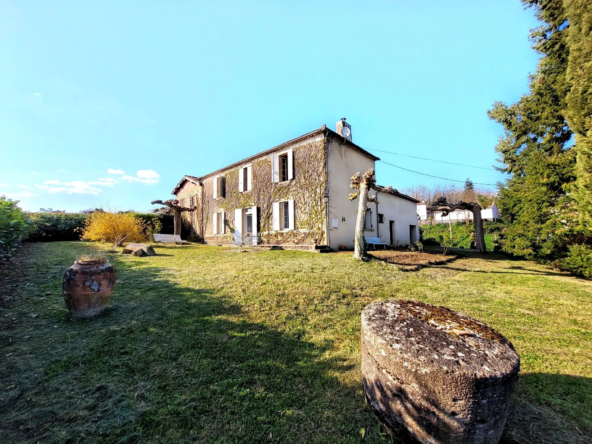 Maison de campagne avec dépendances à Mongauzy – Belle opportunité