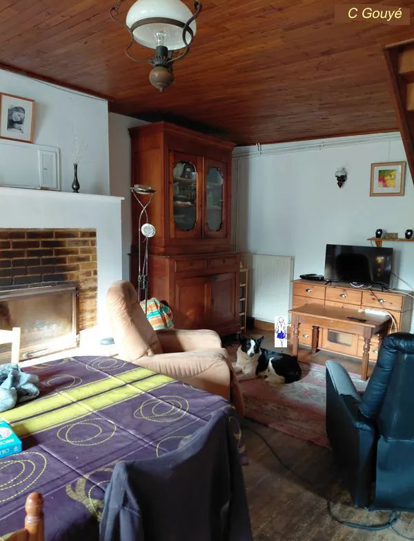 Maison spacieuse à Mialet avec grand terrain et dépendances - Opportunité à saisir 