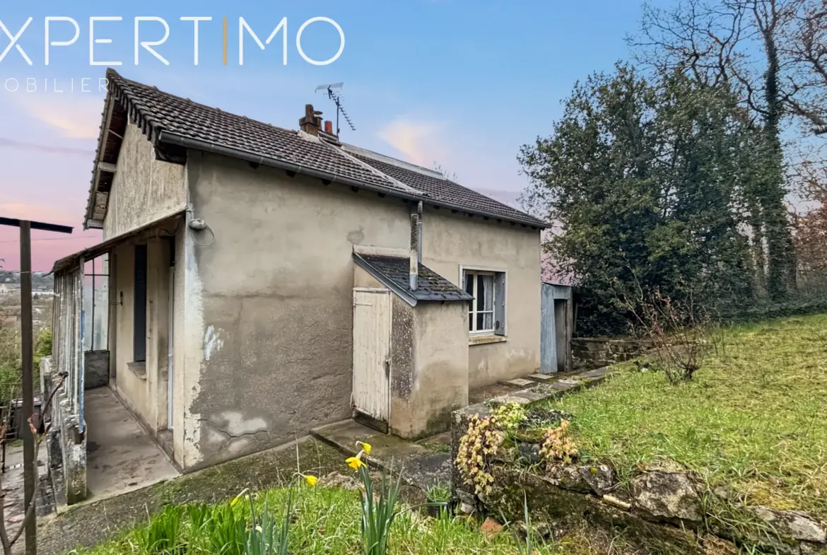 Maison à rénover avec fort potentiel à Étampes, 45 m² sur terrain de 1228 m² 