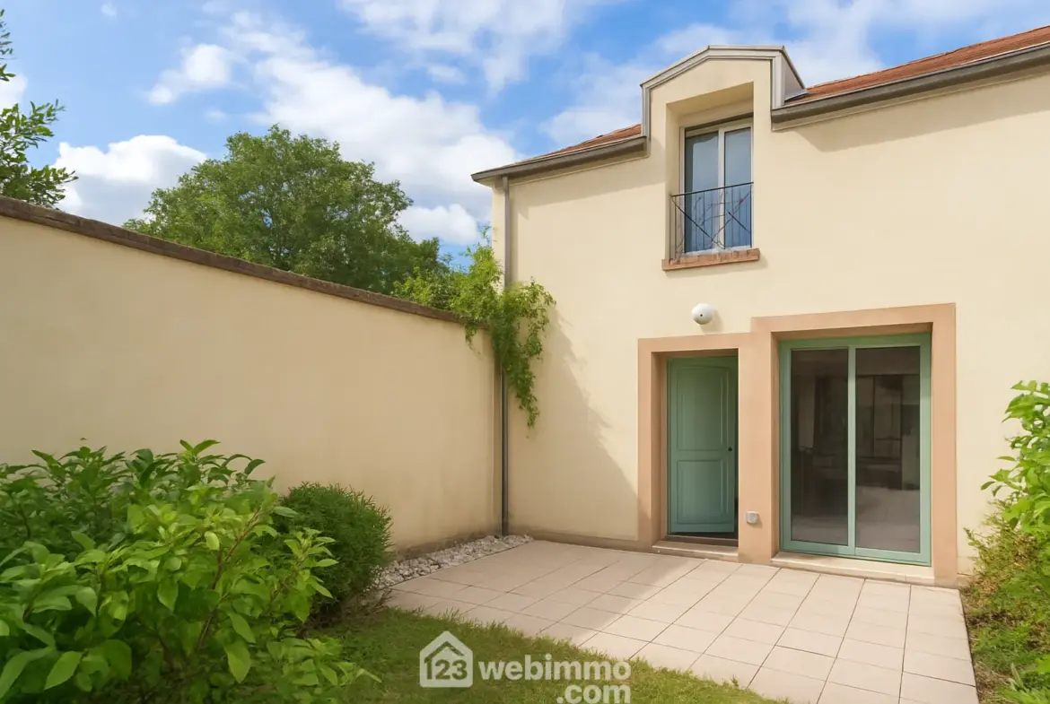 Charmante maison de 70 m² avec terrasses et jardin à Arbonne-la-Forêt 