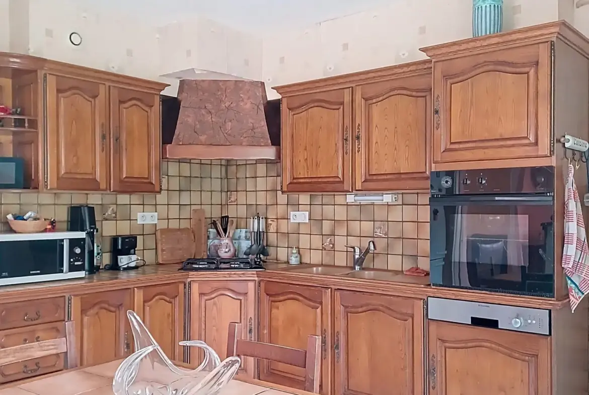 Maison à Albi de 153 m² avec appartement indépendant et dépendances 