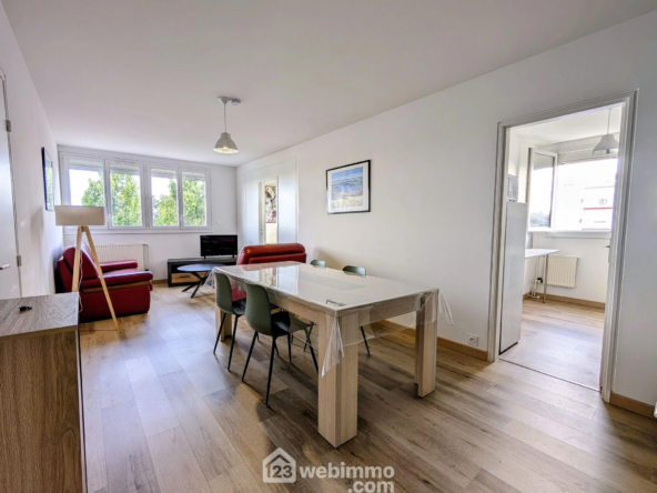 Appartement rénové de 56 m² à Angers avec parking et double exposition