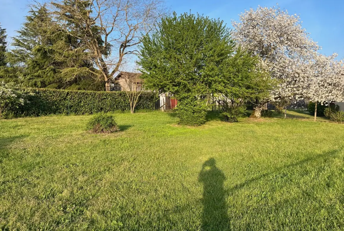Terrain constructible plat de 625 m² à Saint-Pierre-d’Eyraud - Opportunité à saisir 