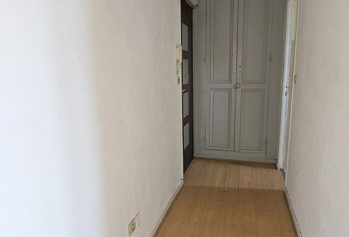 Appartement lumineux de 23m² à Melun en plein centre-ville 