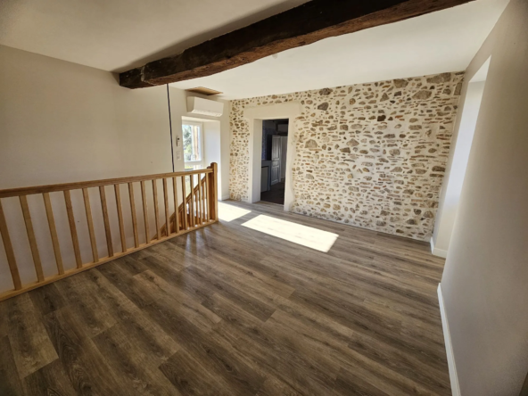 Maison T5 rénovée de 118m² avec terrain à Terre-de-Bancalié