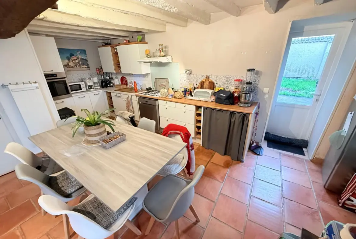 Maison à vendre à Bassou avec 2 chambres et jardin sans vis-à-vis 