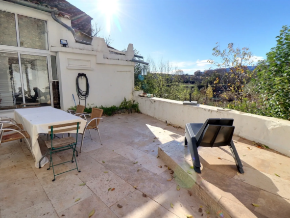 Maison de village à Ganges avec vue rivière, 146 m², 4 chambres, terrasse & caves