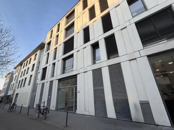Appartement T2 avec terrasse à Nancy, résidence récente, proximité du centre-ville